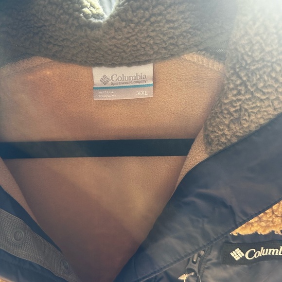 Columbia Lodge Sherpa Pullover Fleece in Beige NWT - Picture 2 of 3